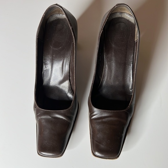 Coach All Leather Brown Made in Italy Pumps Square Toe Size 6.5B - Picture 2 of 13